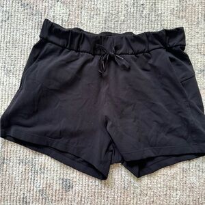 Lululemon Black On The Fly Short